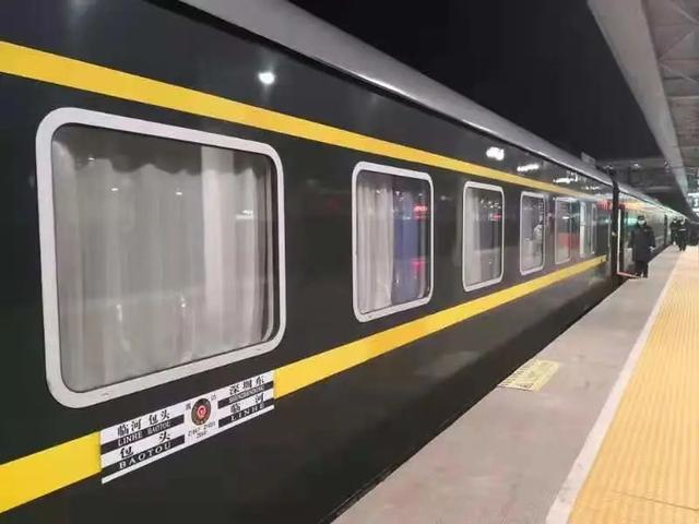 z182次列车，z182次列车到张家口站（坐的同一趟列车）