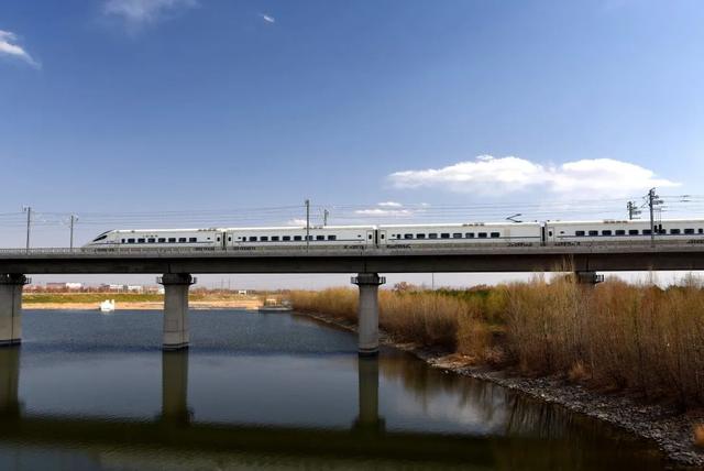 z182次列车，z182次列车到张家口站（坐的同一趟列车）