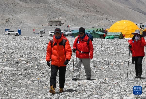 拉萨海拔高度是多少有高原反应吗，西宁和拉萨的海拔高度小心高原反应（科考人员亲测极高海拔对人体影响）