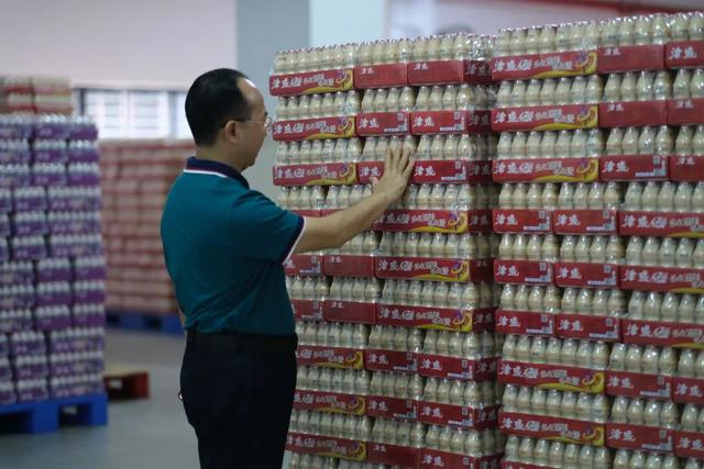 津威乳酸菌好吗，宝宝喝津威乳酸菌好吗（贵州人童年的“必喝酸奶”）