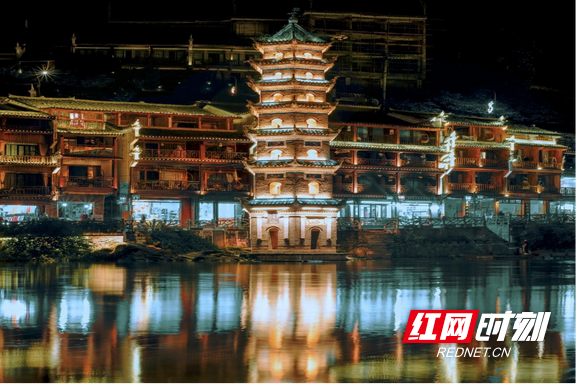凤凰古城图片，组图丨凤凰古城（凤凰古城照片）
