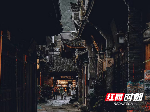 凤凰古城图片，组图丨凤凰古城（凤凰古城照片）