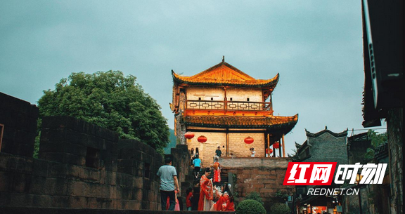 凤凰古城图片，组图丨凤凰古城（凤凰古城照片）