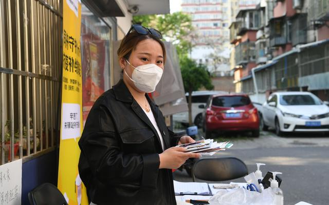一次性防护服可以穿几个小时，防护服的使用时间（朝阳管控区护士志愿者）