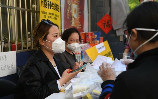 一次性防护服可以穿几个小时，防护服的使用时间（朝阳管控区护士志愿者）