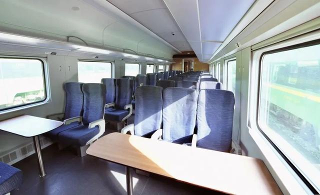 火车上有没有充电的地方，绿皮火车上有充电的地方吗（火车上的这些地方都能充电）