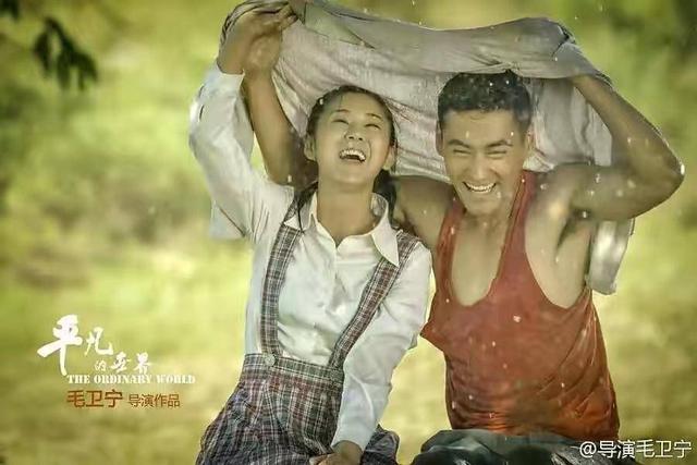 回首过往的感慨句子，回首过往的诗句（青春说，追忆我们的青春年华）