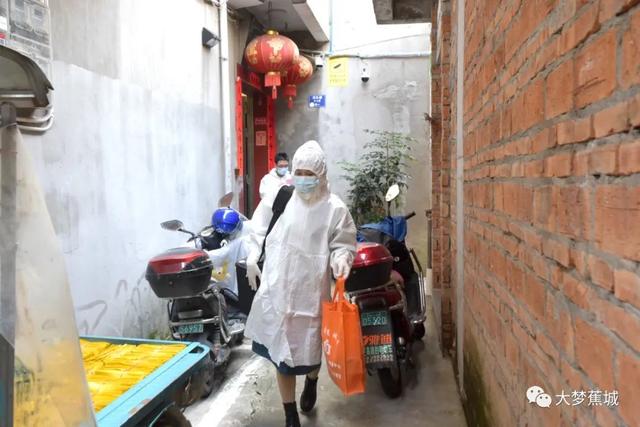 五一假期医院正常上班吗，2021五一医院放假吗（60岁以上老人疫苗接种跑出“加速度”→）