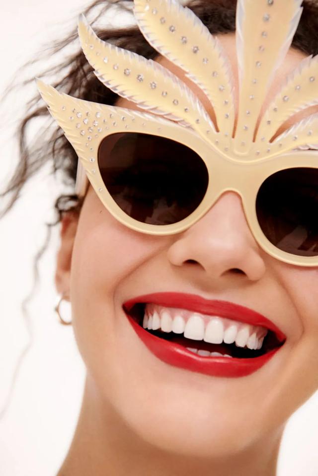 优质男头./ 在时光的润泽下 风景与人皆成了琥珀，微信头像，优质男头./ 在时光的润泽下 风景与人皆成了琥珀（2022年度ELLE绿色美力之星榜单公布）