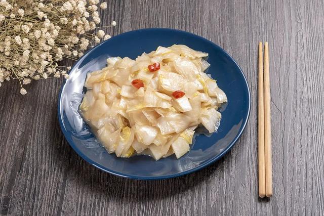 厨房常见的调料，你知道哪些，厨房常见的调料（鸡精、味精…这些调味品都有啥区别）