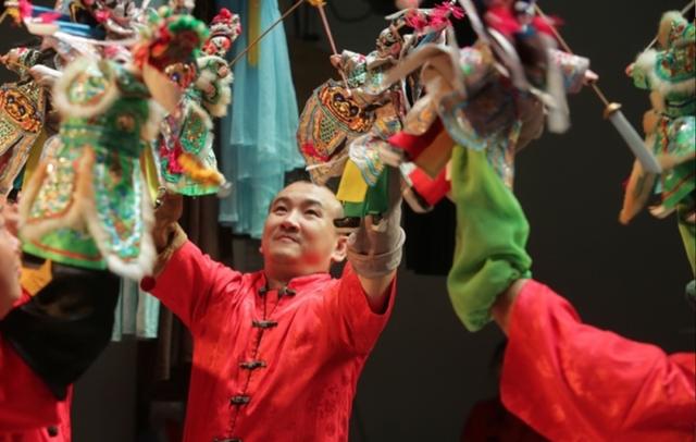 布袋戏是什么，布袋戏是什么时候的（另类国漫“霹雳布袋戏”）