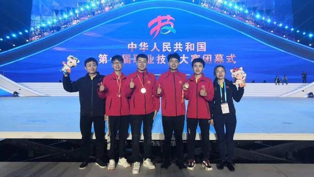 菏泽工程技师学院，菏泽工程技师学院成绩出了吗（学机器人、自动化）