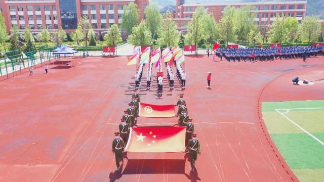 江苏省武进高级中学，2020江苏省武进高级中学高考喜报成绩、本科一本上线人数情况（拼搏绿茵场 青春梦飞扬）