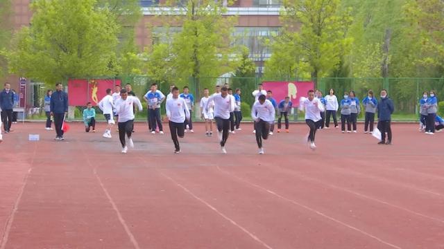 江苏省武进高级中学，2020江苏省武进高级中学高考喜报成绩、本科一本上线人数情况（拼搏绿茵场 青春梦飞扬）