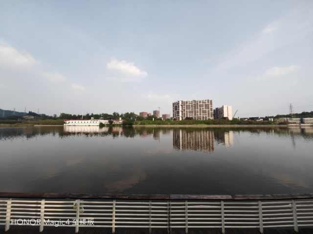 笔记本电脑可以拍照吗，适合摄影师的笔记本电脑（爱拍照的你99%无法拒绝）