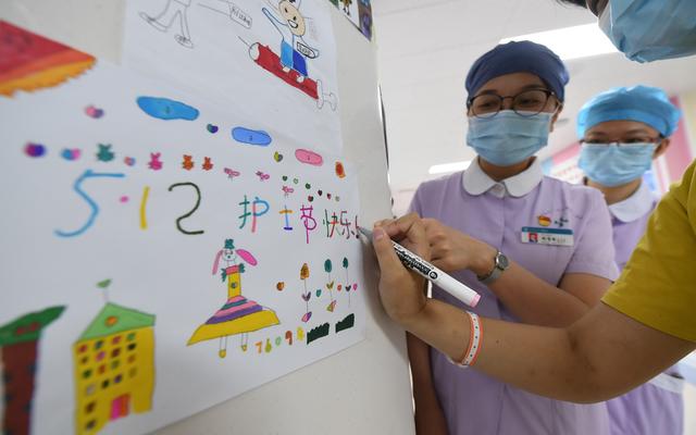 南丁格尔誓言是什么，南丁格尔的誓言主要内容（是护士，更是“白衣战士”）