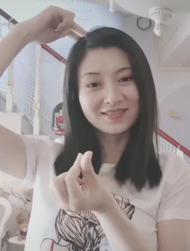 眉姐姐好好的一个大美女，清纯小美眉（“温太医”张晓龙称赞节奏感好）