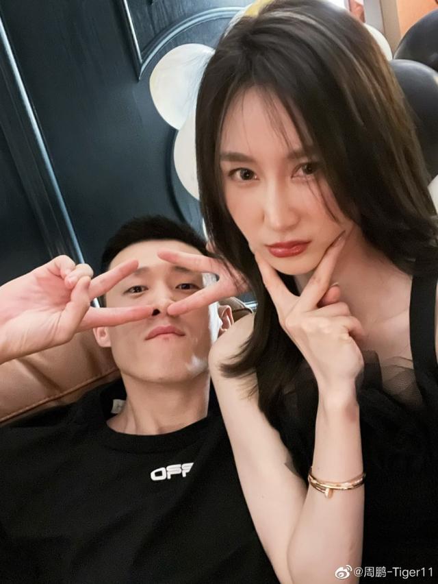 周鹏老婆，周鹏520晒与妻子甜蜜照（周鹏老婆是什么工作）