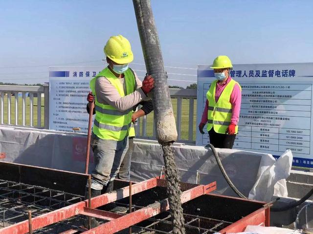厦门到上海高铁，厦门到上海高铁几个小时（济郑高铁山东段正式开始无砟轨道施工）