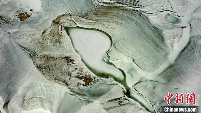 冰川下的湖泊是怎么形成的，冰川湖的形成过程（长江源姜古迪如冰川发现冰面湖）