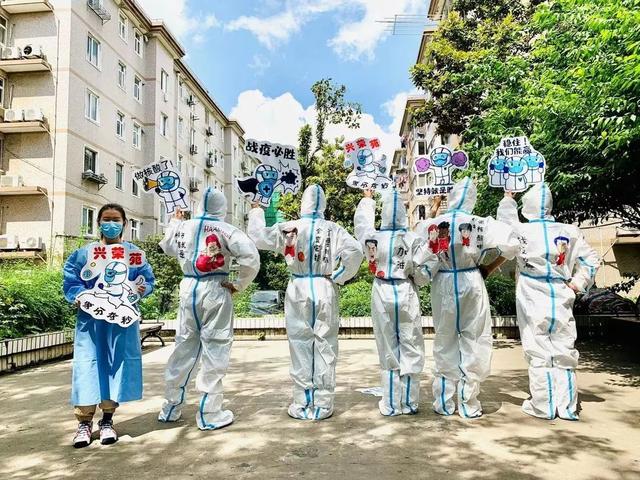 大白怎么画简单又可爱，简笔画大白的画法（樱木花道、机器猫……小小少年手绘“Q版战袍”为“大白”加油）