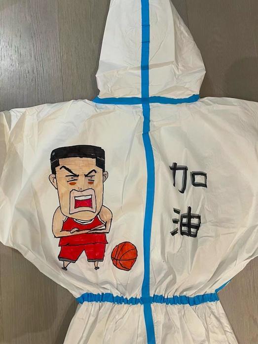大白怎么画简单又可爱，简笔画大白的画法（樱木花道、机器猫……小小少年手绘“Q版战袍”为“大白”加油）