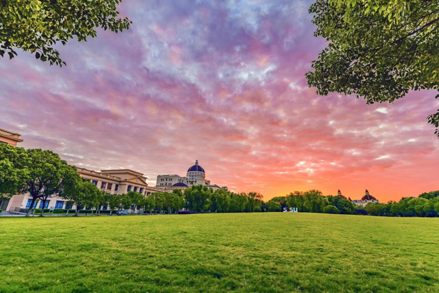 上海外国语大学排名全国第几，上海外国语大学排名2022年最新排名（这所低调的“211”要藏不住了）