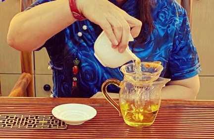 青山绿水茶的功效与禁忌，青山绿水茶叶的禁忌（山海间，人生处处是茶缘）