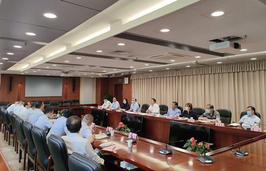 新疆伊犁师范大学，2021伊犁师范大学排名_全国第400名_新疆第10名（李金泉主持召开对口支援伊犁师范大学座谈会）