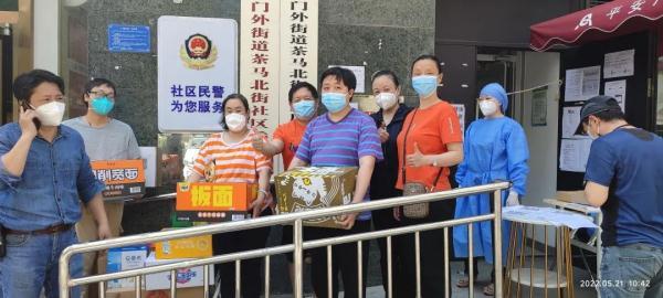 女人梦到丢鞋然后找鞋，女人梦见鞋丢了找鞋（“妈，您能不能别再去捡垃圾了）