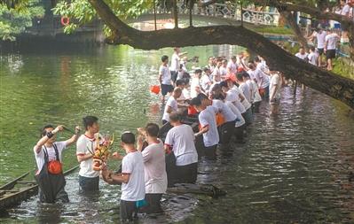 龙舟节是哪个民族的节日 龙船节是哪个民族的传统节日，龙舟节是哪个民族的节日（起龙！荔枝湾又响龙船鼓）