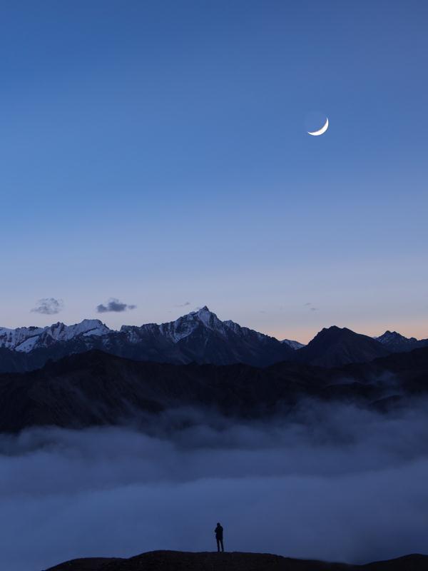 原来我们都是过客是什么歌，人生过客的经典句子（他撩动了网友的古诗词DNA）