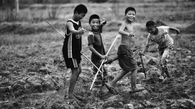 发小的意思是什么意思，发小什么意思解释（发小<小小说>）