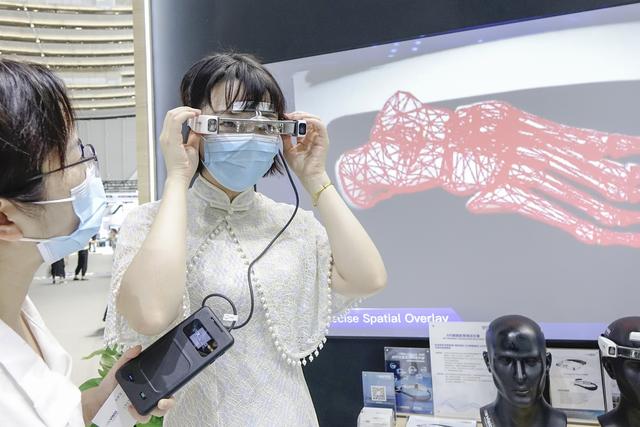 苹果怎么下代练通app，苹果怎么使用代练通（为什么说是“互联网未来的模样”）