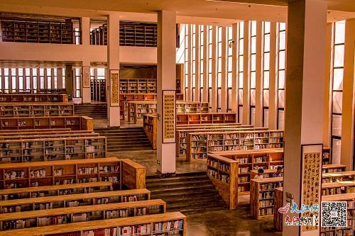 江西建设职业技术学校，江西建设职业技术学院是公办还是民办大学（江西建设职业技术学院校园风采）