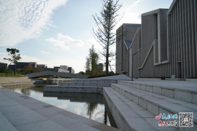 江西建设职业技术学校，江西建设职业技术学院是公办还是民办大学（江西建设职业技术学院校园风采）