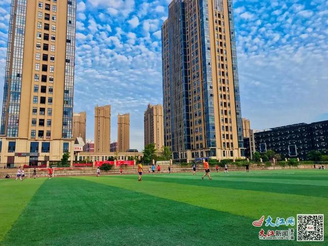 江西建设职业技术学校，江西建设职业技术学院是公办还是民办大学（江西建设职业技术学院校园风采）