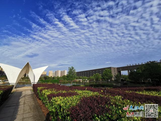 江西建设职业技术学校，江西建设职业技术学院是公办还是民办大学（江西建设职业技术学院校园风采）