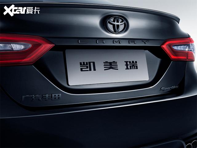 丰田凯美瑞价格及图片，丰田凯美瑞价格及图片易车汽车（2023款丰田凯美瑞SE曝光）