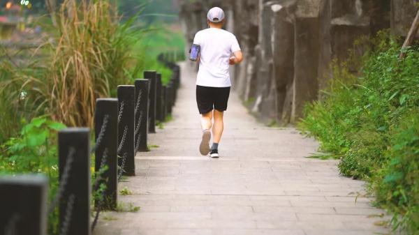 越运动越胖怎么回事，越运动越胖是怎么回事（杭州39岁男子减肥多年反而胖了30斤）