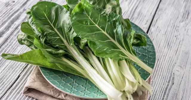 菜什么意思解释，菜字笔画笔顺（食一味既甜又苦的莙荙菜）