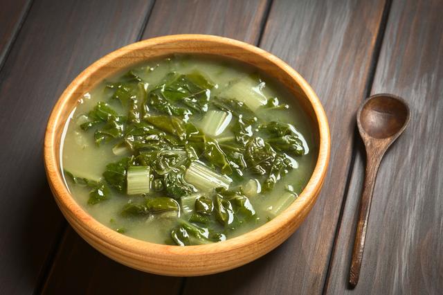 菜什么意思解释，菜字笔画笔顺（食一味既甜又苦的莙荙菜）