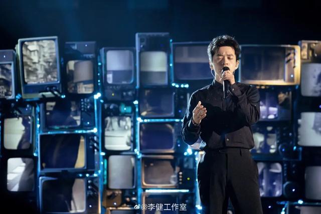 叻叻猪是什么意思，叻叻猪怎么读粤语（《声生不息》舞台好热闹）