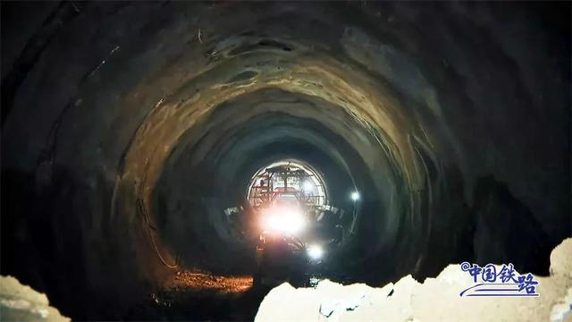 全国火车线路图，火车路线图（这8条设计时速350公里高铁是否经过你家乡）