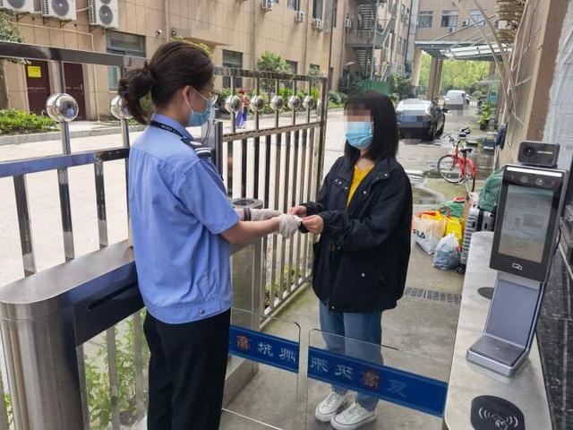 身份证过期了可以住酒店吗，身份证过期了可以到酒店开房吗（中高考有关事宜能效劳的）