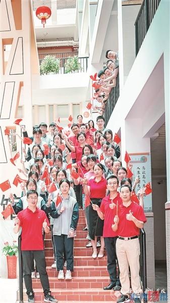 今年厦门普通高考人数1.92万人，全市6个考区（厦门1.92万名学子决战高考）