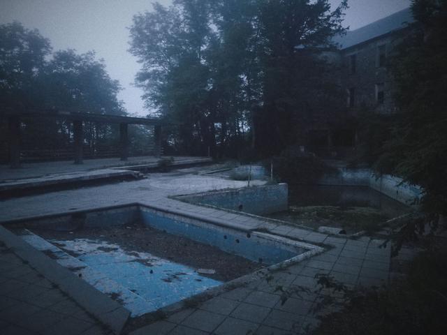 星月国旗是哪些国家，红色的星月旗是哪个国家的国旗（时间之河的幸存者相聚于此）