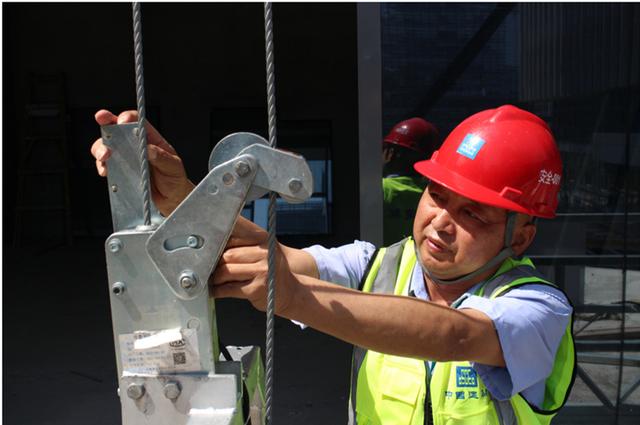 十不吊的内容是什么，起重机十不吊口诀（他们把安全责任扛在肩）