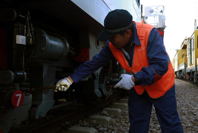 十不吊的内容是什么，起重机十不吊口诀（他们把安全责任扛在肩）