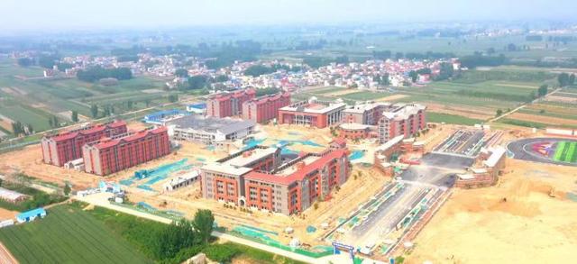 开封工商职业学院，开设应用英语专业的大学有哪些（开封祥符区有关领导带队调研开封工商职业学院项目进展情况）